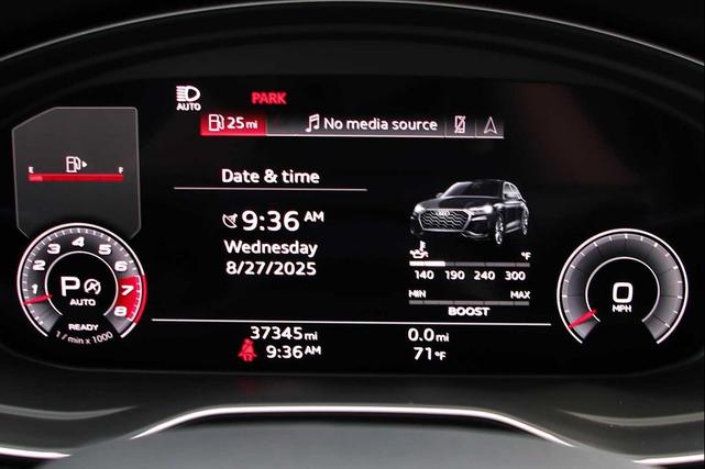 Photo of 2023 Daytona Gray Pearl Effect Audi SQ5