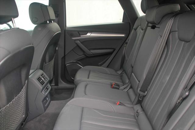 Photo of 2025 Daytona Gray Pearl Effect Audi Q5