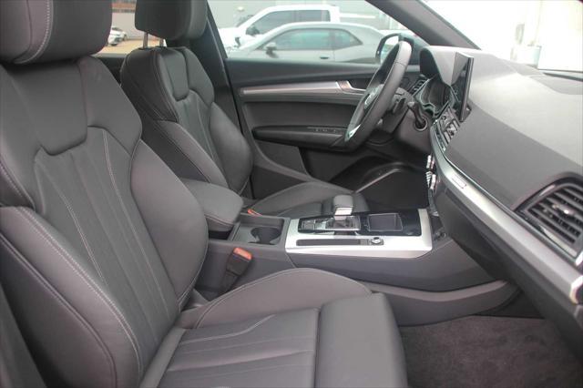 Photo of 2025 Daytona Gray Pearl Effect Audi Q5