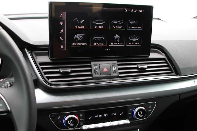 Photo of 2025 Daytona Gray Pearl Effect Audi Q5