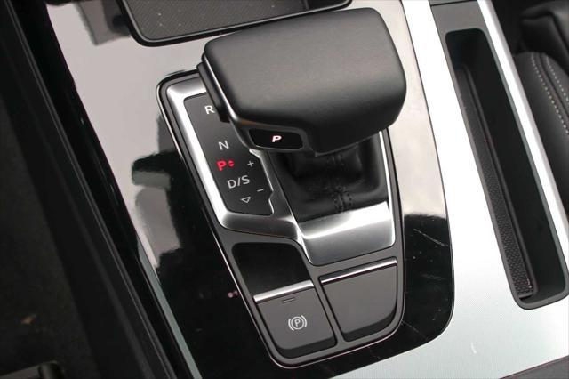 Photo of 2025 Daytona Gray Pearl Effect Audi Q5