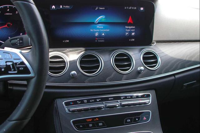 Photo of 2022 Black Mercedes-Benz E-Class