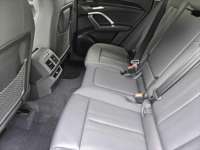 Photo of 2025 WHITE Audi Q5