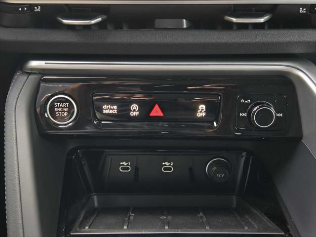 Photo of 2025 WHITE Audi Q5