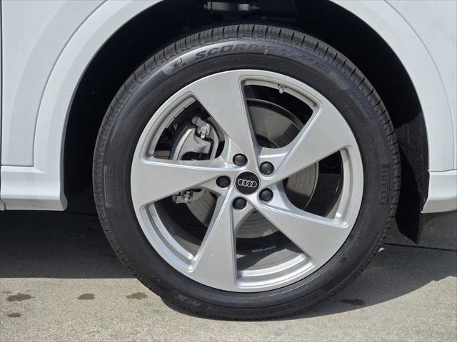 Photo of 2025 WHITE Audi Q5