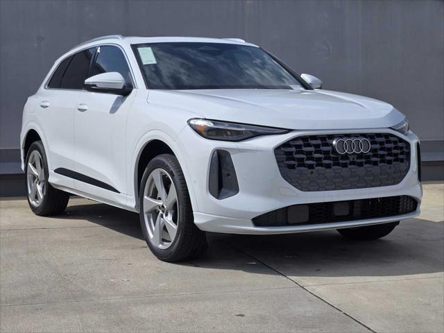 Photo of 2025 WHITE Audi Q5