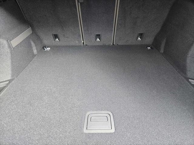 Photo of 2025 Tambora Gray Metallic Audi Q5