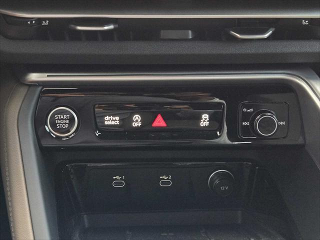 Photo of 2025 Tambora Gray Metallic Audi Q5