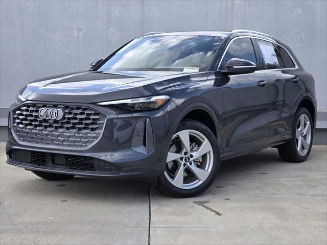 Photo of 2025 Tambora Gray Metallic Audi Q5