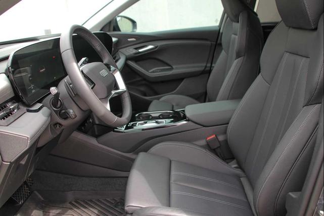 Photo of 2025 Magnet Gray Audi Q6 e-tron