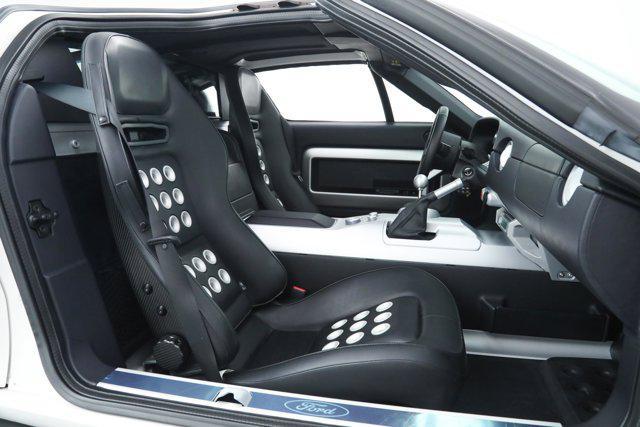 Photo of 2006 Centennial White Clearcoat Ford GT
