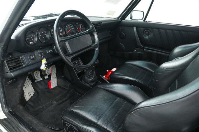 Photo of 1988 White Porsche 911