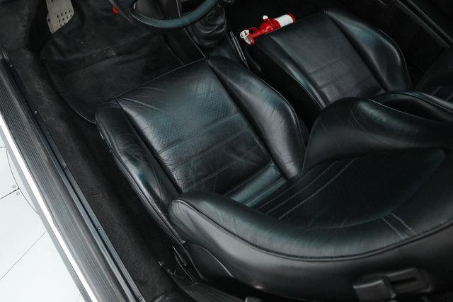 Photo of 1988 White Porsche 911