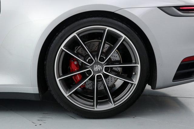 Photo of 2020 Silver Porsche 911