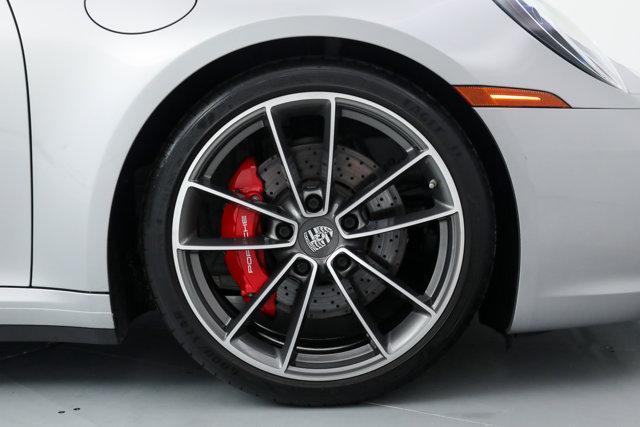 Photo of 2020 Silver Porsche 911