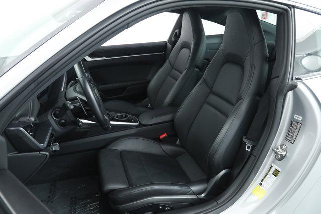 Photo of 2020 Silver Porsche 911