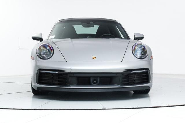 Photo of 2020 Silver Porsche 911