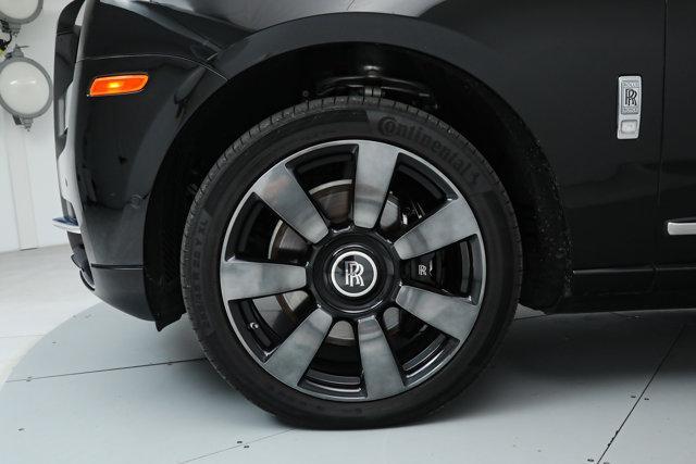 Photo of 2022 Black Rolls-Royce Cullinan