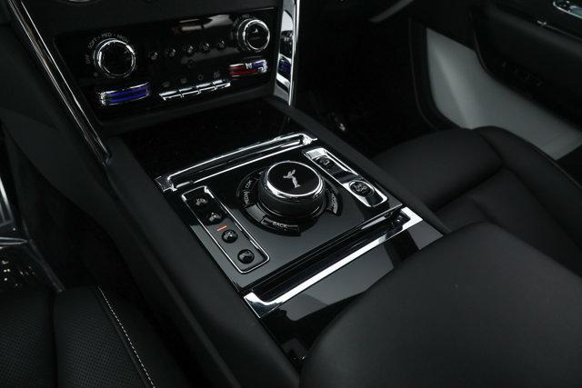 Photo of 2022 Black Rolls-Royce Cullinan
