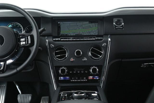 Photo of 2022 Black Rolls-Royce Cullinan