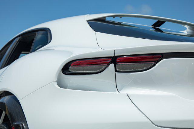 Photo of 2024 White Ferrari Purosangue