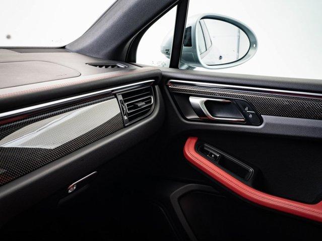 Photo of 2021 Dolomite Silver Metallic Porsche Macan