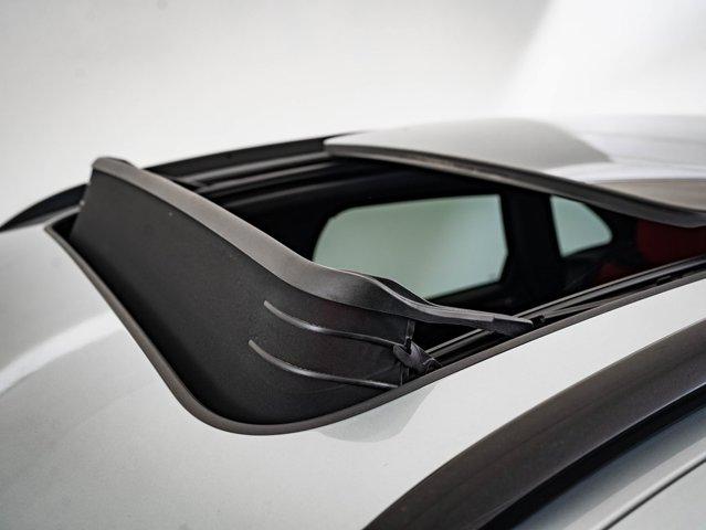Photo of 2021 Dolomite Silver Metallic Porsche Macan