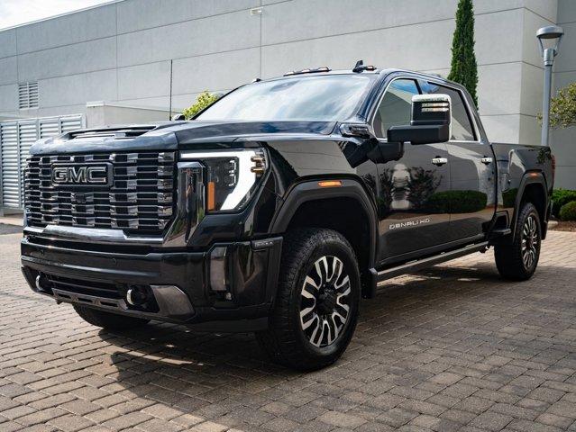 Photo of 2024 Onyx Black GMC Sierra 2500