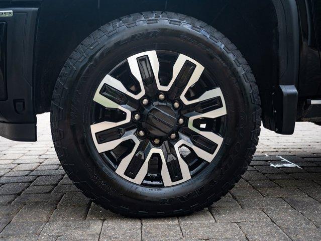Photo of 2024 Onyx Black GMC Sierra 2500