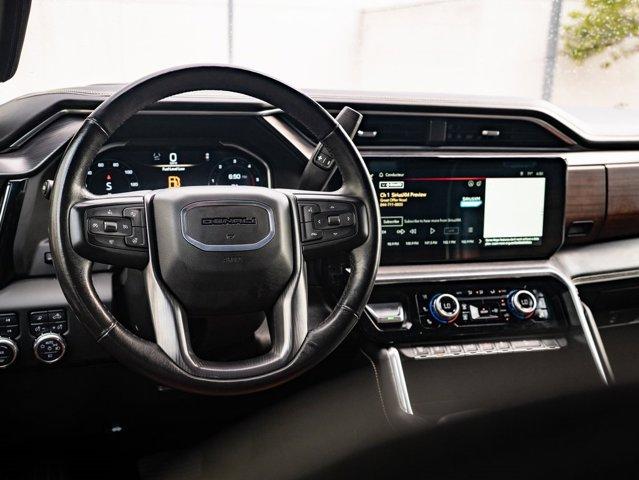 Photo of 2024 Onyx Black GMC Sierra 2500