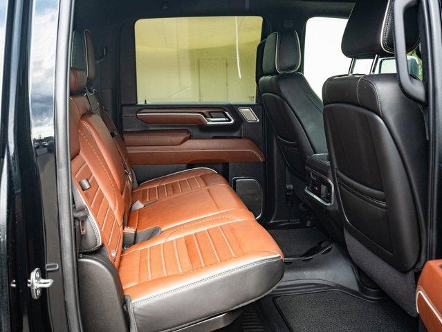 Photo of 2024 Onyx Black GMC Sierra 2500