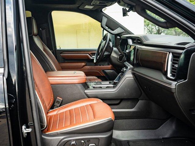 Photo of 2024 Onyx Black GMC Sierra 2500