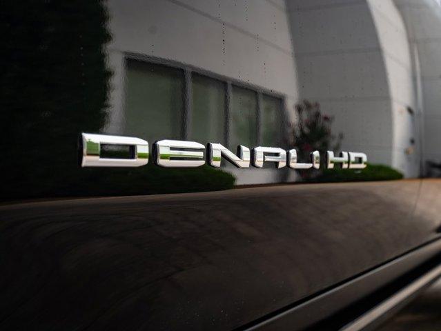 Photo of 2024 Onyx Black GMC Sierra 2500