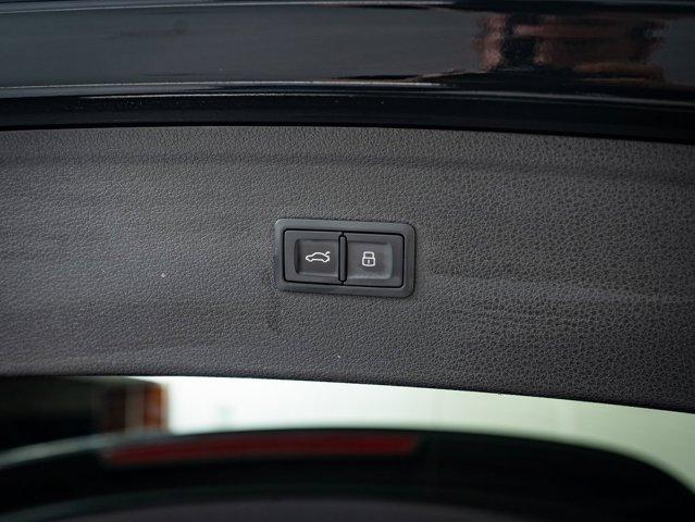 Photo of 2018 Black Audi Q5