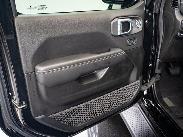 Photo of 2021 Black Clearcoat Jeep Wrangler