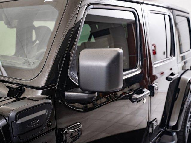 Photo of 2021 Black Clearcoat Jeep Wrangler