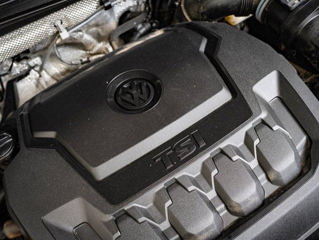 Photo of 2022 Deep Black Pearl Volkswagen Tiguan