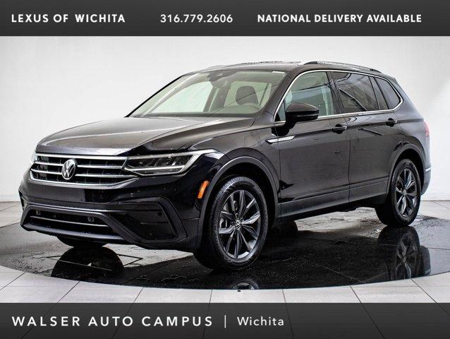 Photo of 2022 Deep Black Pearl Volkswagen Tiguan