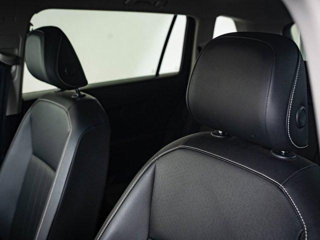 Photo of 2022 Deep Black Pearl Volkswagen Tiguan