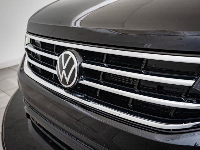 Photo of 2022 Deep Black Pearl Volkswagen Tiguan