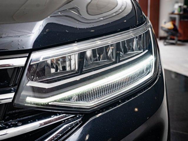 Photo of 2022 Deep Black Pearl Volkswagen Tiguan