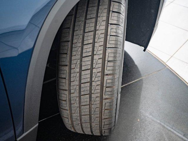 Photo of 2023 Northsky Blue Metallic Chevrolet Traverse