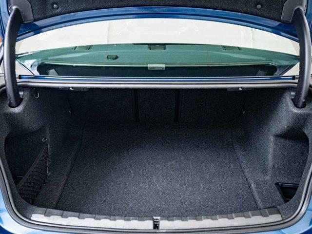 Photo of 2024 Phytonic Blue Metallic BMW 330