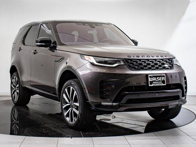 Photo of 2022 Charente Grey Premium Metallic Land Rover Discovery