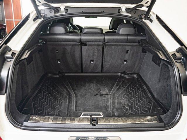 Photo of 2023 Alpine White BMW X6