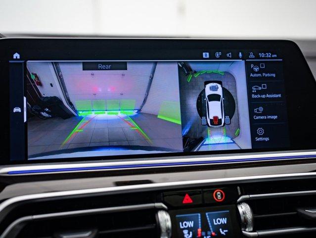 Photo of 2023 Alpine White BMW X6