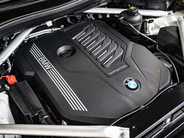 Photo of 2023 Alpine White BMW X6