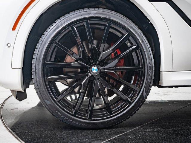 Photo of 2023 Alpine White BMW X6