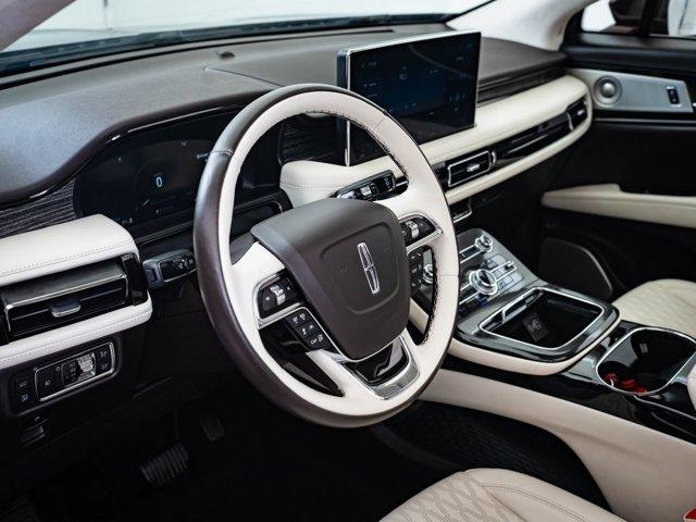 Photo of 2022 Burgundy Velvet Metallic Tinted Clearcoat Lincoln Nautilus