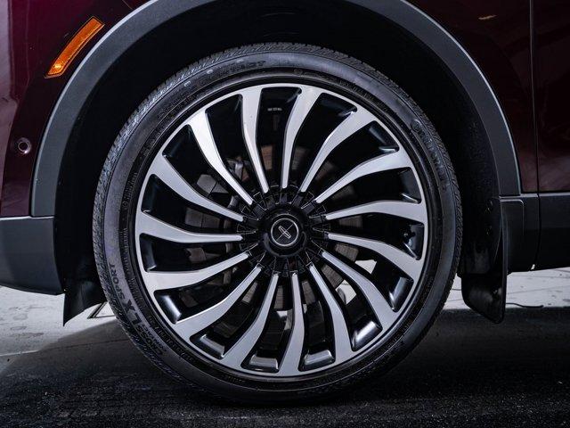 Photo of 2022 Burgundy Velvet Metallic Tinted Clearcoat Lincoln Nautilus